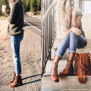 RARE Frye Sabrina 6G Cognac Laced Combat AnkleBoot